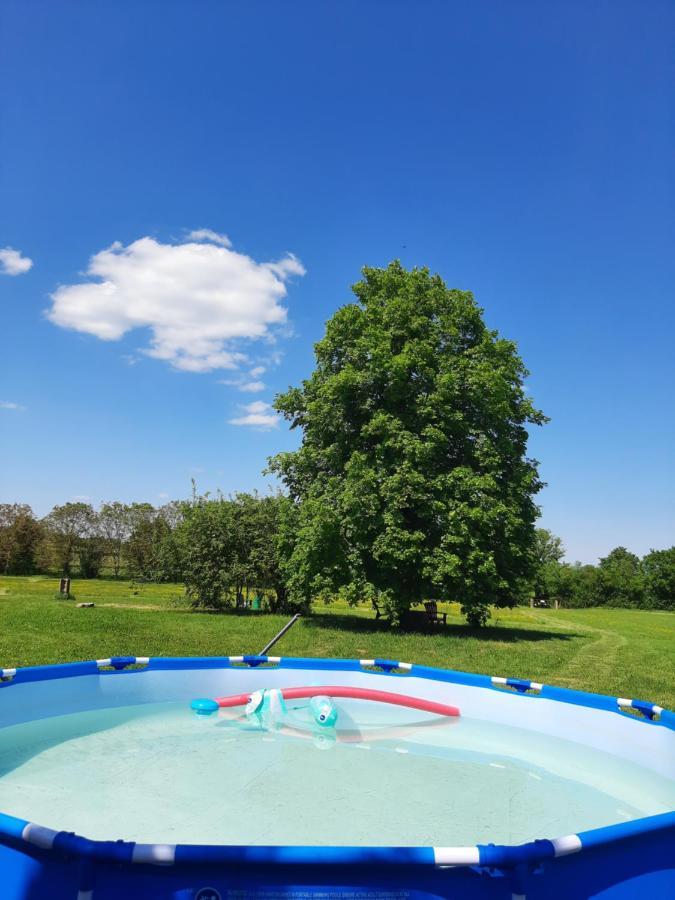 Notre Village Papillon Bed&Breakfast Neret Экстерьер фото