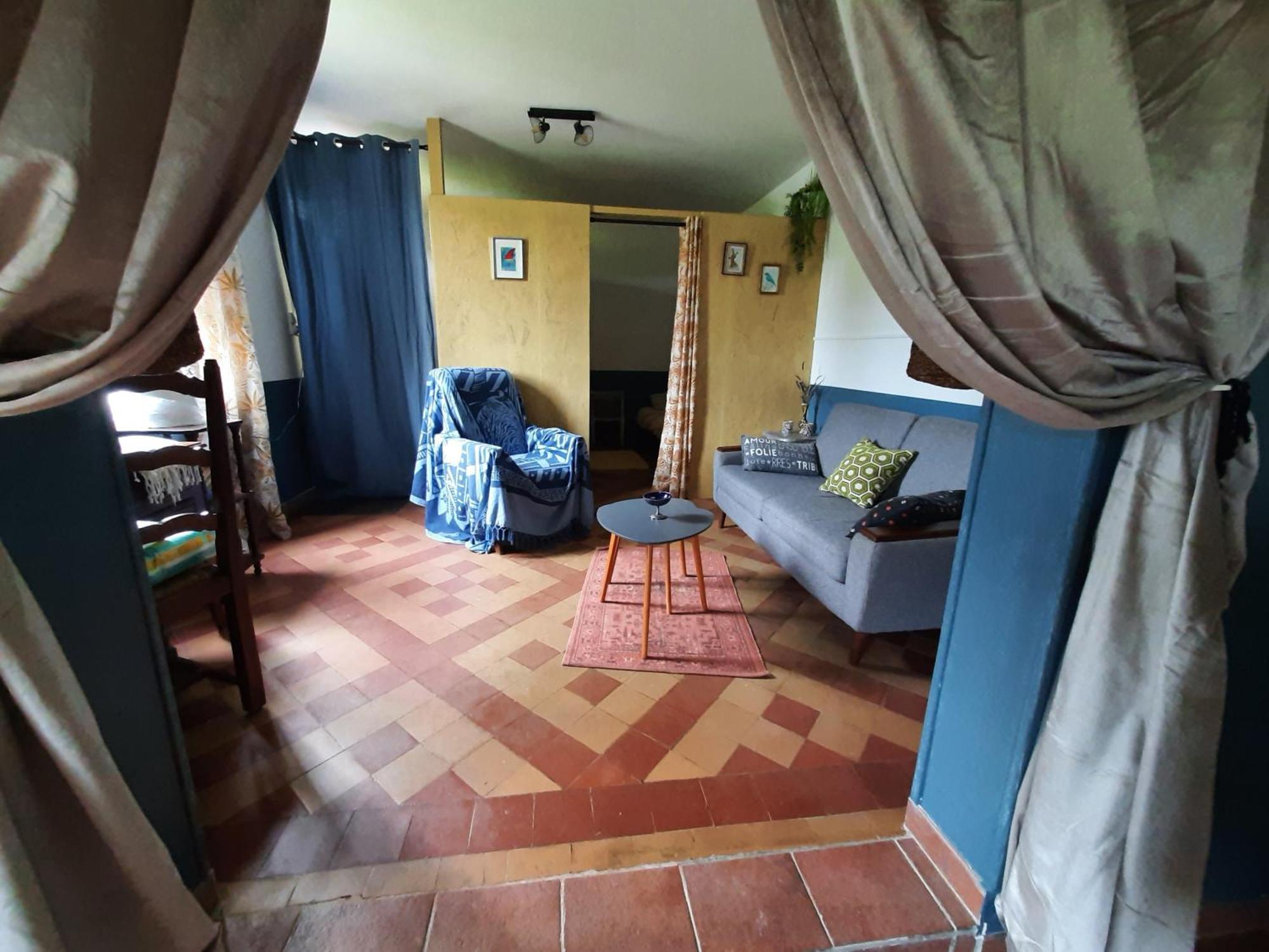 Notre Village Papillon Bed&Breakfast Neret Номер фото